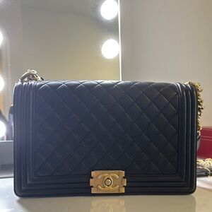 CHANEL Boy Bag - Old Medium in Caviar Leather and Gold Hardware